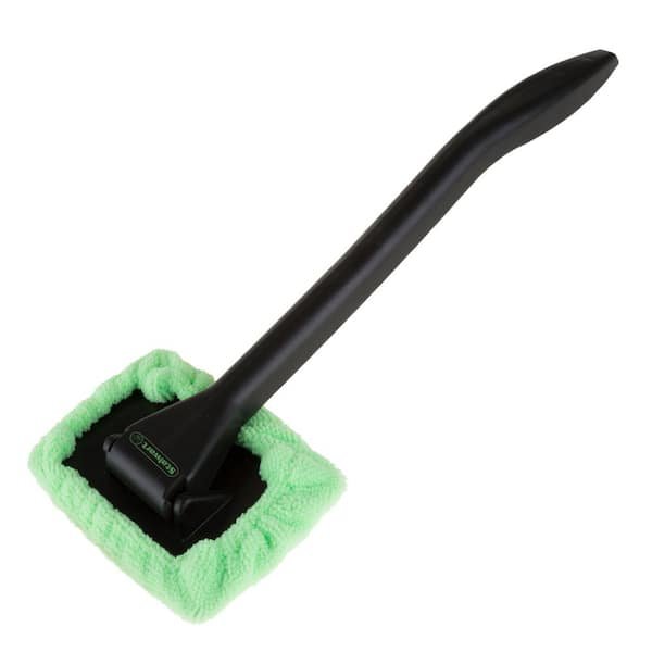 How To Use A Windshield Cleaning Tool