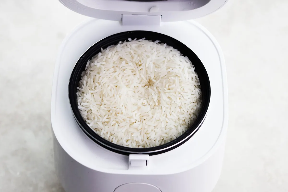 how to cook white rice in a rice cooker