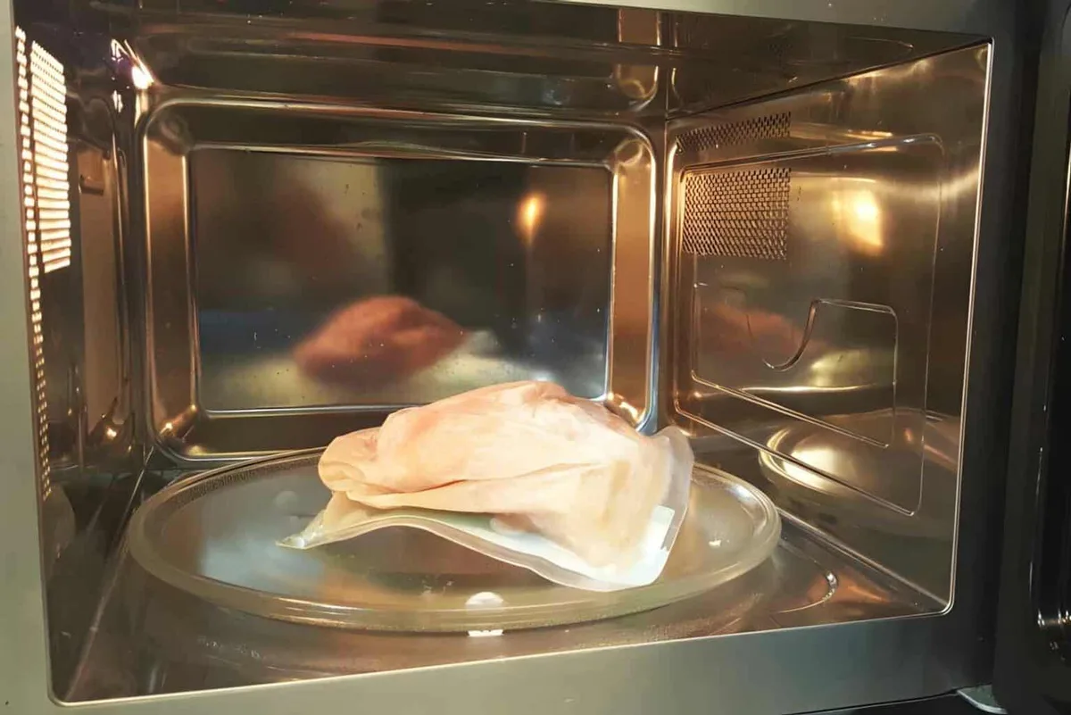 how to defrost food in a microwave