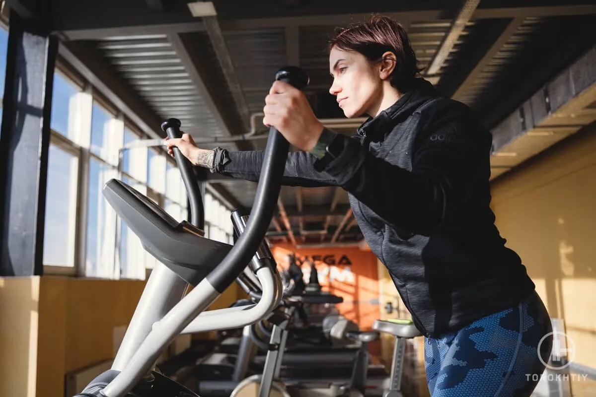 Upper Body Engagement: It Depends on the Handles
